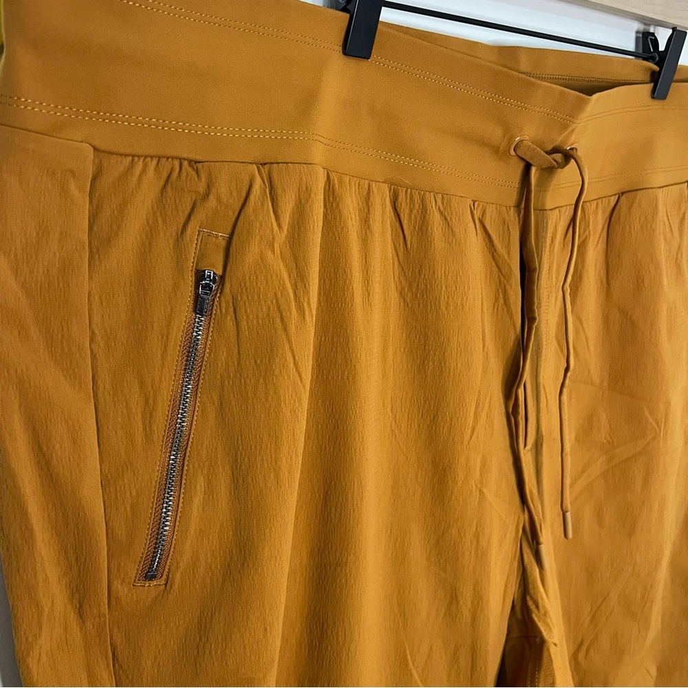 NWT Athleta Trekkie North Burnt Orange Women's Size 26 Jogger Athleticwear - Picture 7 of 8
